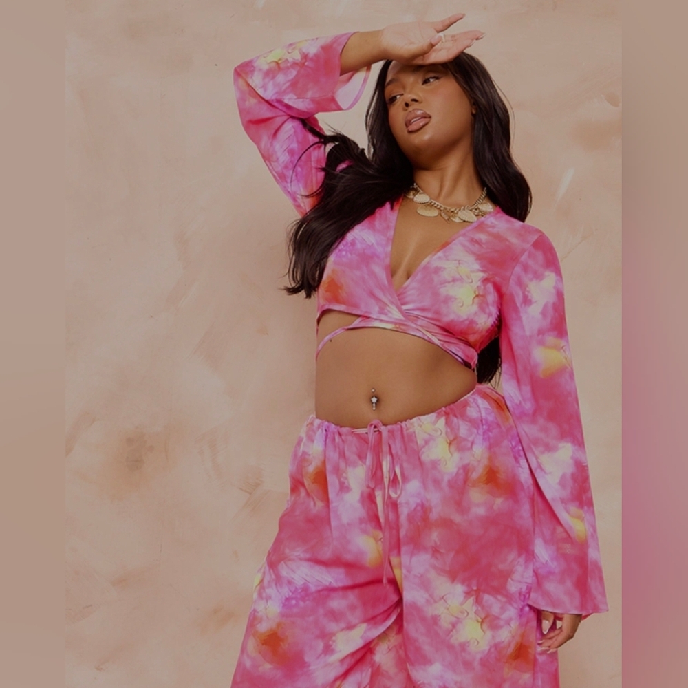 *SOLD* Printed Mesh Wrap Front Beach Top